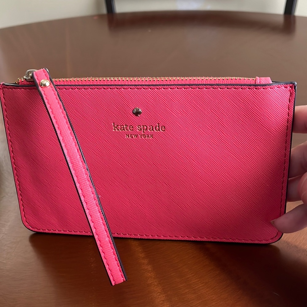 Kate spade ♠️ wristle pink color good condition